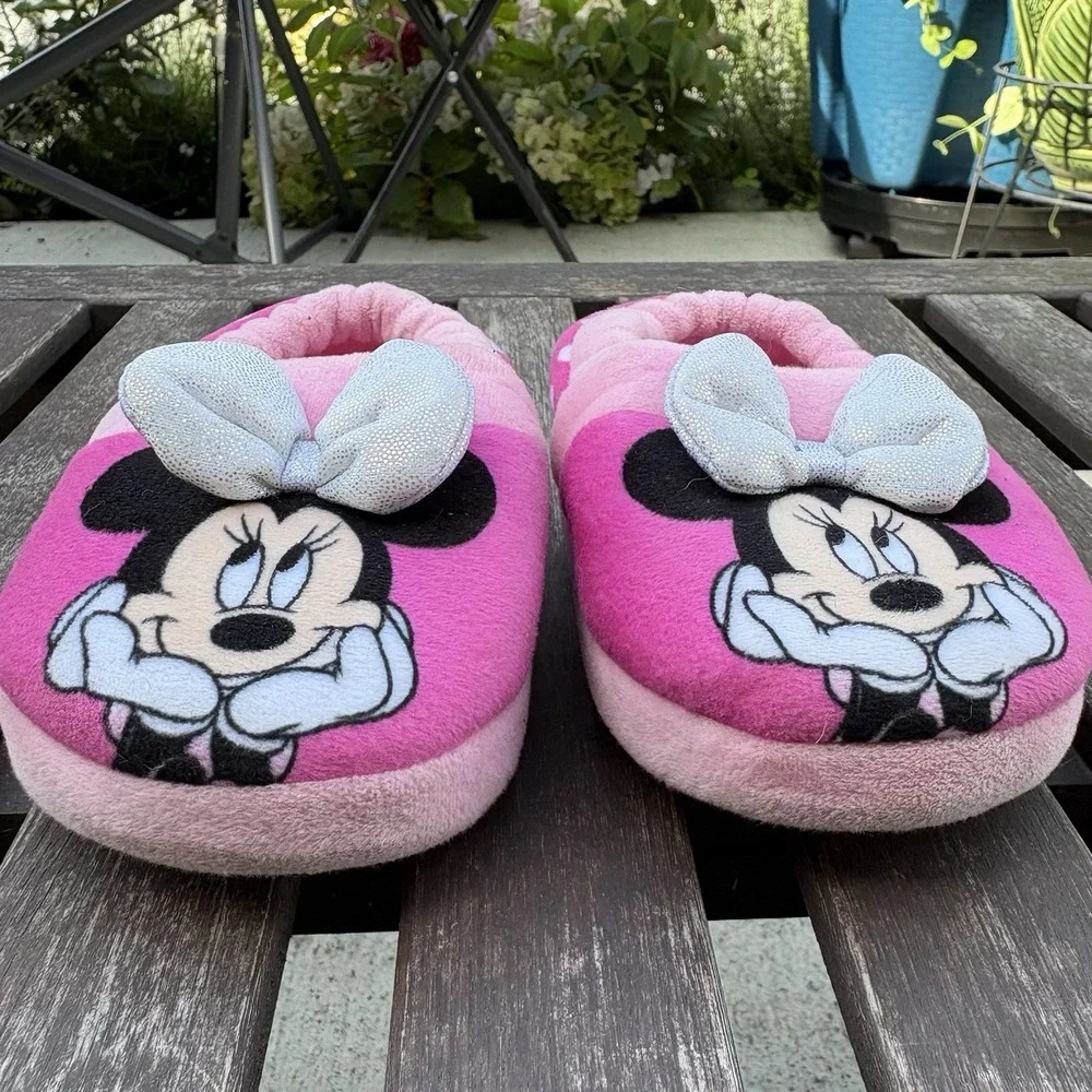 Disney Kids 5-6 Pink Minnie Mouse Slippers Polka Dot Bow Plush House Shoes Cozy